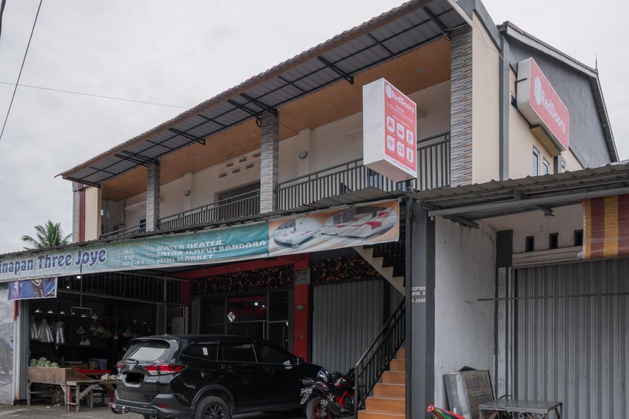 Hotel Reddoorz Syariah Near Minangkabau International Aiport Padang  Zewnętrze zdjęcie